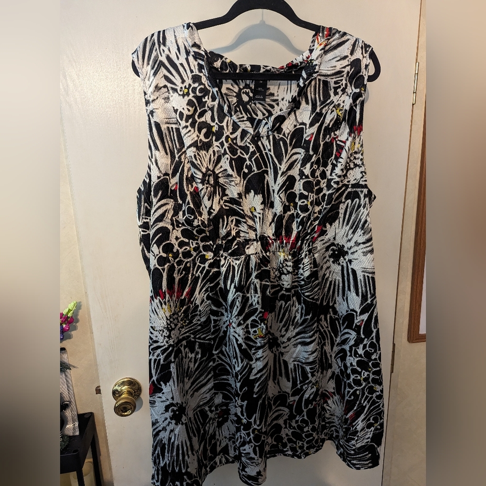 Lane Bryant Size 26 Sleeveless Top